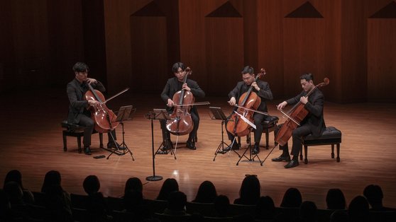 지난달 열린 ‘송영훈의 4 첼리스트 부에노스아이레스 겨울’ 공연 모습. [사진 스톰프뮤직]