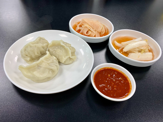 Mandu at Piyangok in Gangnam District, southern Seoul [LEE JIAN]