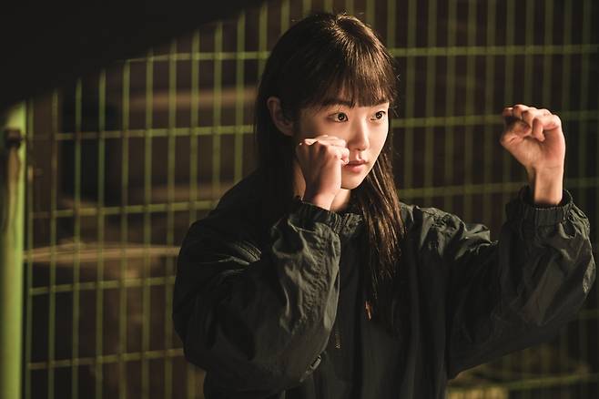 '킬러들의 쇼핑몰' 스틸컷. /사진 제공=디즈니 +