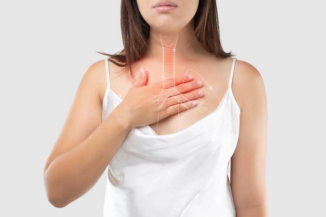 술과 담배가 우리나라에서 발생하는 식도암의 주원인이기에 금주·금연이 예방에 중요하다. 게티이미지뱅크