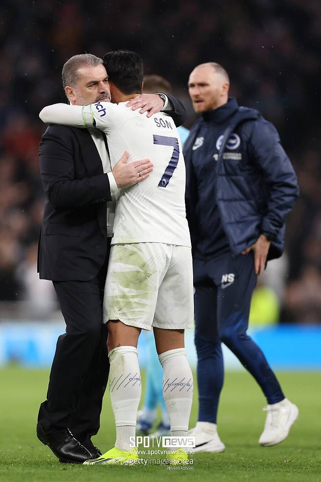 ▲ 토트넘은 11일(한국시간) 영국 런던 토트넘 홋스퍼 스타디움에서 열린 2023-24시즌 잉글랜드 프리미어리그 24라운드 브라이튼 앤 호브 알비온와 경기에서 2-1 역전승을 거뒀다.