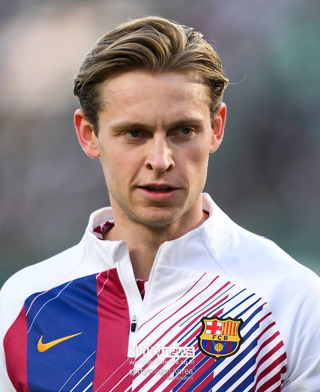 ▲ 프랭키 데용과 바르셀로나의 계약은 2026년까지다.