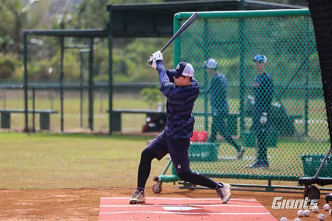 고승민 타격훈련. 사진제공=롯데 자이언츠