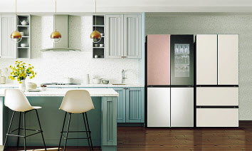 LG 디오스 ‘상냉장 하냉동 냉장고’(왼쪽)와 ‘김치냉장고’가 배치된 인테리어 이미지