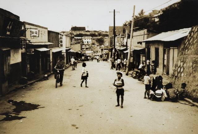 ▲ 1971년 사창고개 모습 사진제공=춘천문화원