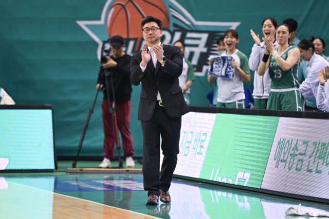 부천 하나원큐 김도완 감독./WKBL 