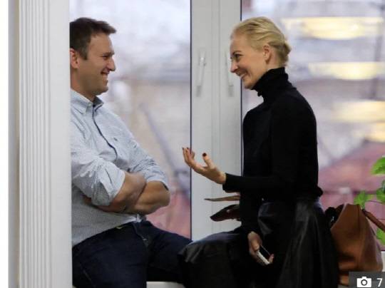 나발니와 아내 율리아. 로이터연합