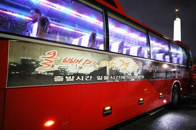 여수 여행에 낭만을 더해 주는 올빼미야경투어버스. ⓒ박준규