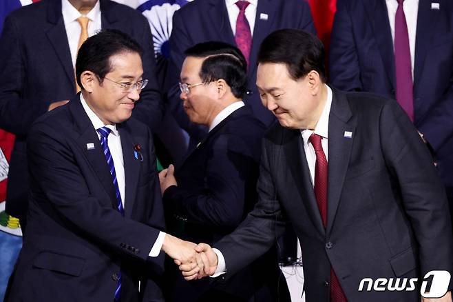 (������=����1) ������ ���� = ������ ����ɰ� ��ô� �Ĺ̿� �Ϻ� �Ѹ��� 16�� ����(�����ð�) �̱� �������ý��ڿ��� �ƽþơ�������������ü(APEC) ����ȸ�� �ְ��� ���� �ε�������������ü(IPEF) ����ȸ�ǿ� ������ �Ǽ��ϰ� �ִ�.   �� ������=����1  Copyright (C) ����1. All rights reserved. ���� ���� �� �����,  AI�н� �̿� ����.