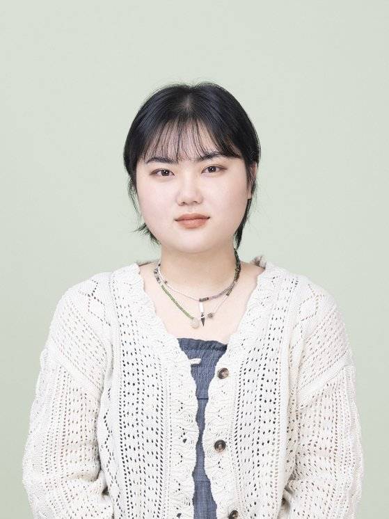 2022년 1월 국내 최연소 이장이 된 전남 완도군 완도읍 용암마을 김유솔 이장. 사진 ‘완망진창’