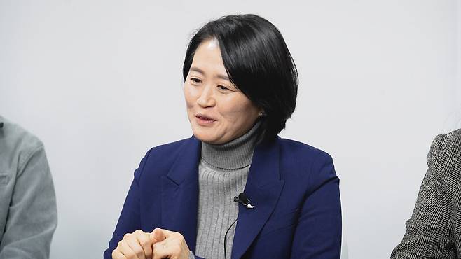 지난 13일 한겨레와 인터뷰 중인 더불어민주당의 기후예비후보 박지혜(46) 변호사. 플랜 1.5 공동대표이며 녹색법률센터 상근변호사다. 조윤상 피디 jopd@hani.co.kr