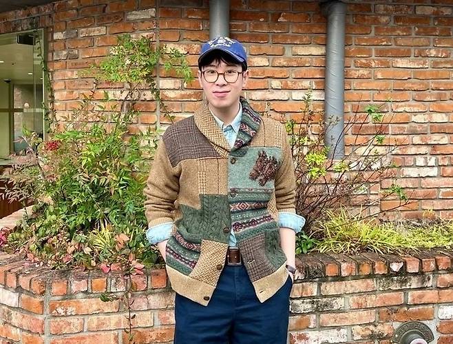 그랜파코어 스타일을 선보인 인기스타 피오. <피오 인스타그램>