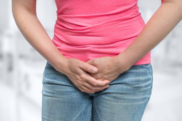 시도 때도 없이 소변이 마렵다면 일상생활에도 지장이 생길 수 있다. 소변을 자주 보는 이유나 원인은 커피나 술을 너무 많이 마시는 등 단순한 것에서부터 요로감염, 당뇨병, 암에 이르기까지 다양하다. [사진=게티이미지뱅크]