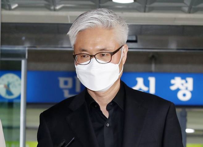 박성민 전 서울경찰청 공공안녕정보외사부장이 지난 14일 1심 선고공판이 끝난 뒤 서울서부지법을 나서고 있다. /사진=뉴스1