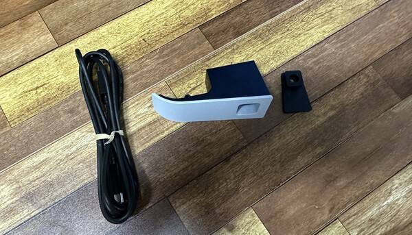 - 가장 만족스러운 구성품인 펄스 엘리트 전용 충전용 거치대