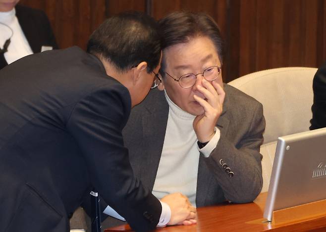이재명 대표와 박홍근 의원 [연합뉴스]