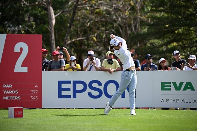 고진영이 22일 열린 LPGA 투어 혼다 LPGA 타일랜드 1라운드에서 드라이버 티샷을 날리고 있다.(사진=AFPBBNews)