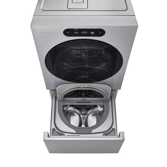 LG 시그니처 세탁건조기 하단에는 4kg 용량 미니워시를 탑재했다. 섬세한 의류나 속옷, 아기옷 등을 분리 세탁할 수 있다. 사진 LG전자