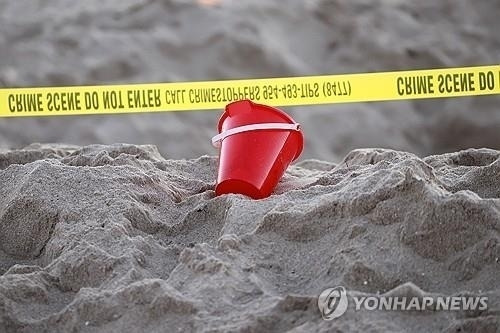 미 플로리다 해변 사고 현장 사진. AP=연합뉴스