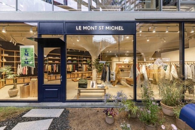 Le Mont St Michel‘s flagship store in Hannam-dong