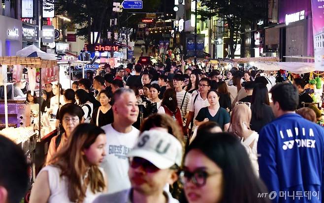 노점상 야시장 등 명동 밤거리 스케치 /사진=임한별(머니S)