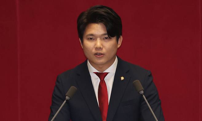 김근태 국민의힘 의원이 23일 서울 여의도 국회에서 열린 제413회국회(임시회) 제5차 본회의 경제에 대한 대정부질문에서 질의를 하고 있다. 뉴스1