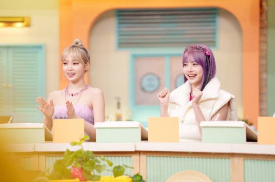 tvN '놀라운 토요일'에 출연한 김채원, 홍은채./사진=tvN