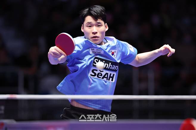 1단식에서 왕추친을 잡은 장우진. 대회조직위원회