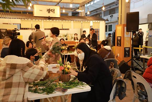 지역 청년예술인들의 버스킹 공연까지 가능한 복합문화공간 ‘THE 광덕’ 전경 [사진=대구시]