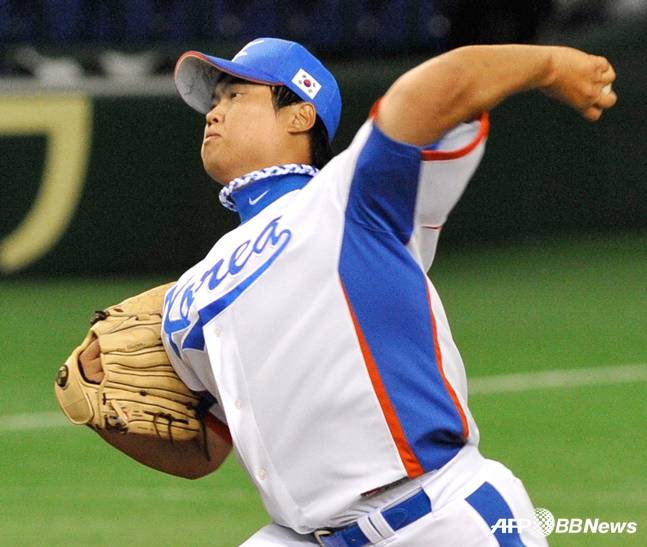 2009 WBC에서 투구를 펼치는 류현진. /AFPBBNews=뉴스1