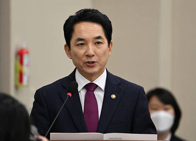 박민식 초대 국가보훈부 장관이 지난해 서울 영등포구 여의도 국회의사당 본청에서 열린 인사청문회에 참석해 발언하고 있다. 임세준 기자