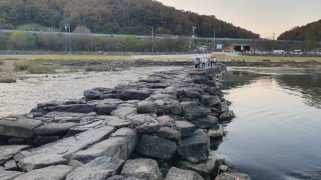 천년 다리 농다리. 오윤주 기자