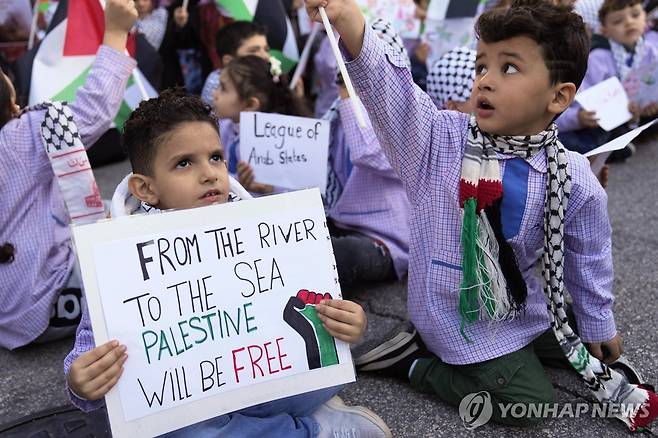 '강에서 바다까지' [AP 연합뉴스 자료사진. 재판매 및 DB 금지]