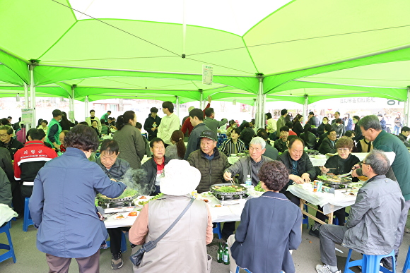 지난해 열린 '제2회 의령 가례 밭미나리 축제' 전경. [사진=경상남도 의령군]