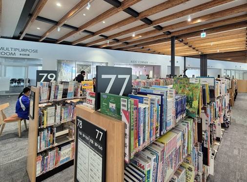 2월25일 오후, 다양한 연령대의 사람들이 히가시카와정의 공립도서관 '센토퓨아2'를 이용하고 있다.ⓒ시사저널 김현지