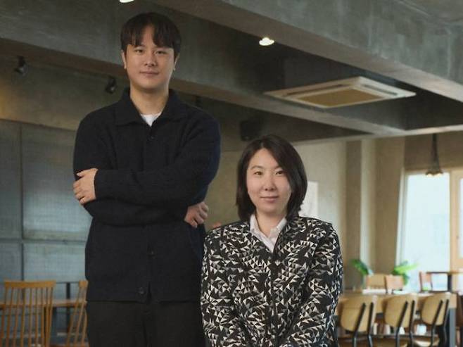 ‘성+인물’ 시리즈를 만든 김인식 PD(왼쪽), 윤선혜 작가. 넷플릭스