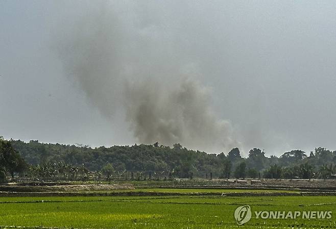 미얀마군·반군 방글라데시 국경 지역 교전 [AP 연합뉴스 자료사진. 재판매 및 DB 금지]