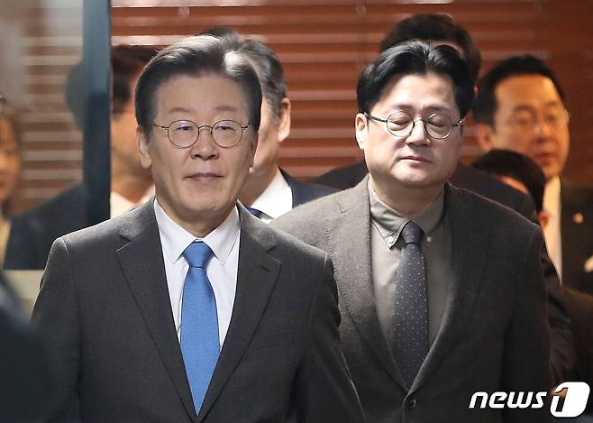 이재명 더불어민주당 대표와 홍익표 원내대표./뉴스1 ⓒ News1 임세영 기자