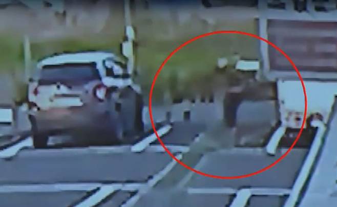 피의자가 찍힌 방범카메라 영상 ⓒSBS 화면 캡처