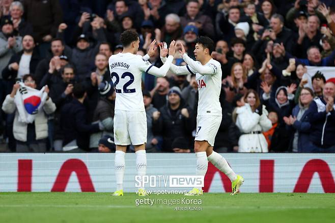 ▲ 토트넘은 3일(한국시간) 홈구장인 토트넘 홋스퍼 스타디움에서 열린 크리스탈 팰리스와의 2023-24시즌 잉글랜드 프리미어리그 27라운드에서 3-1로 이겼다. 손흥민이 13호골로 승리에 기여했다.