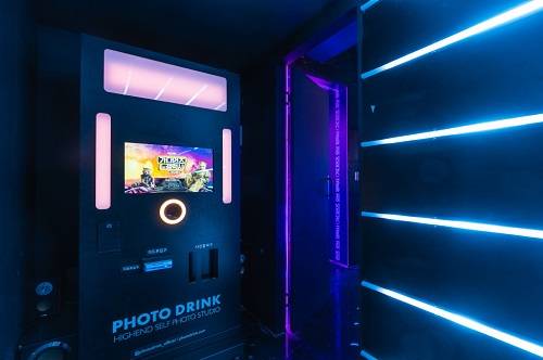 자동 조명 제어 시스템이 탑재된 ‘포토드링크’ 스튜디오. 사진제공=엘케이벤쳐스