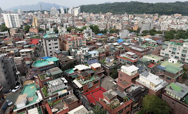 강남3구를 비롯한 일부 주민들이 서울시의 모아타운 정책에 반대 입장을 나타냈다. 사진은 서울시내 한 모아타운 시범구역 전경. /사진=뉴스1