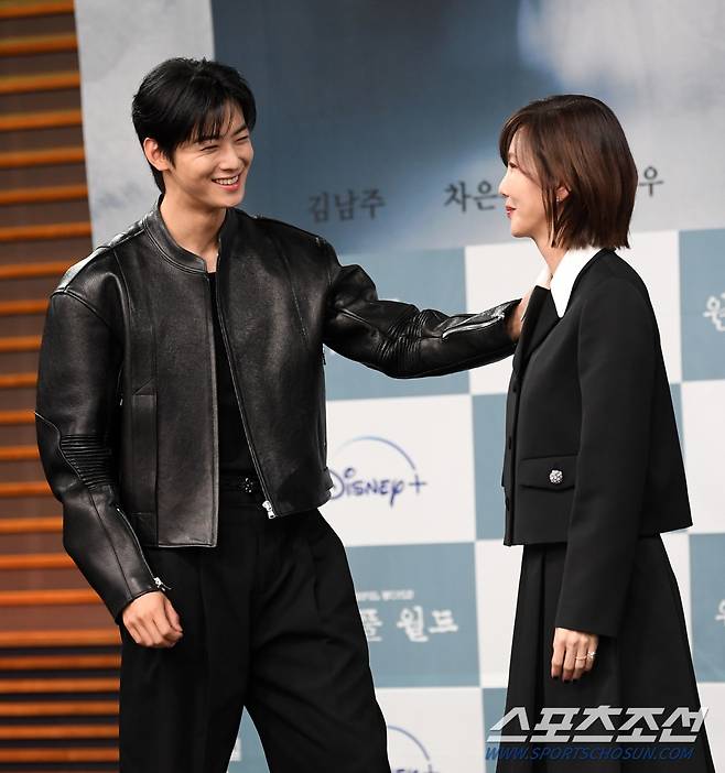 MBC 새 드라마 '원더풀 월드' 제작발표회가 29일 서울 마포구 상암동 MBC 골든마우스홀에서 열렸다. 배우 차은우, 김남주가 포토타임을 갖고 있다. 상암동=박재만 기자 pjm@sportschosun.com/2024.02.29/