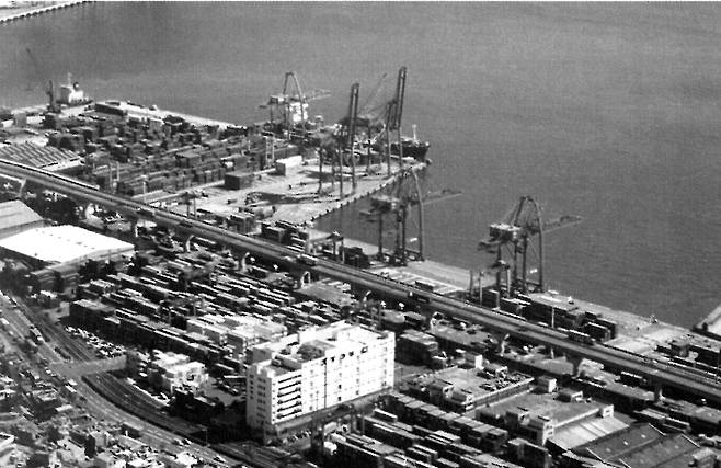 부산항 우암 컨테이너 부두 옛 모습. 부산해양수산청 제공