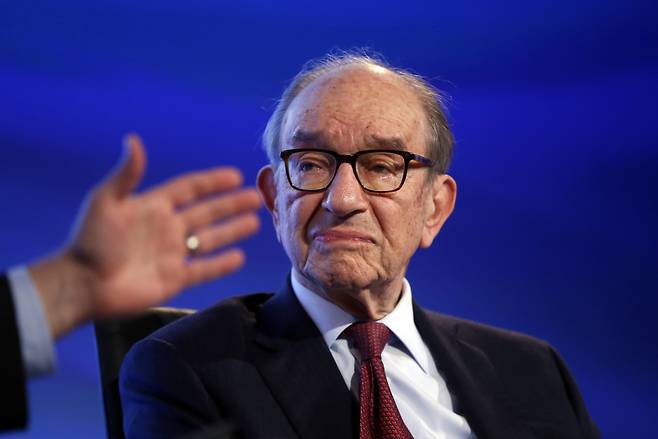 2014년 5월14일 앨런 그린스펀 전 연준 의장이 <폴리티코>와 인터뷰하는 모습.ⓒAP Photo