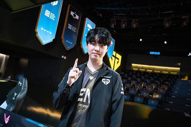 '핼퍼 급' 매혹을 선보인 '쵸비' 정지훈