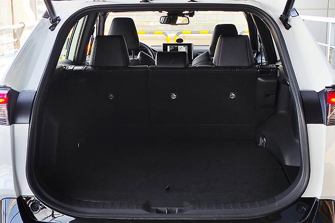 토요타 RAV4 PHEV. 김학수 기자