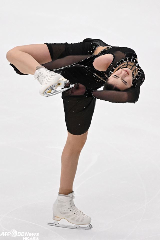 카밀라 발리예바가 2023 러시아빙상경기연맹 피겨스케이팅 그랑프리 6차 대회 프리스케이팅 연기를 하고 있다. 사진=AFPBBNews=News1