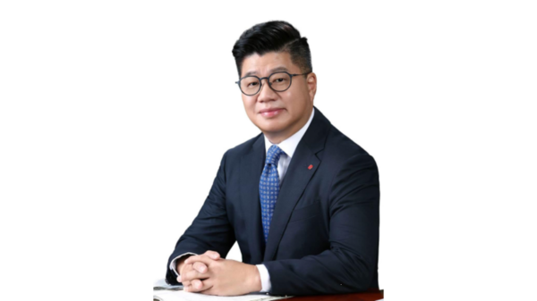 롯데글로벌로지스는 지난해 11월&nbsp;상장 대표 주관사로 한국투자증권과 삼성증권, 공동 주관사로 KB증권을 선정한 데 이어 지난달 강병구 전 CJ대한통운 글로벌부문 대표를 신임 대표이사로 선임했다. (사진=롯데글로벌로지스)