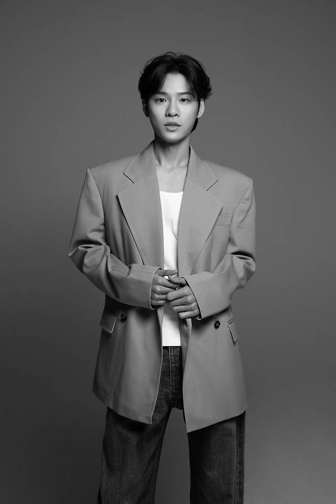 배우 윤지온. 이음해시태그.